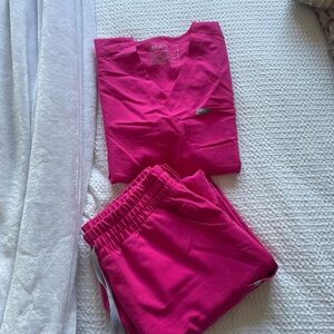Figs Women's Pink Scrub Set